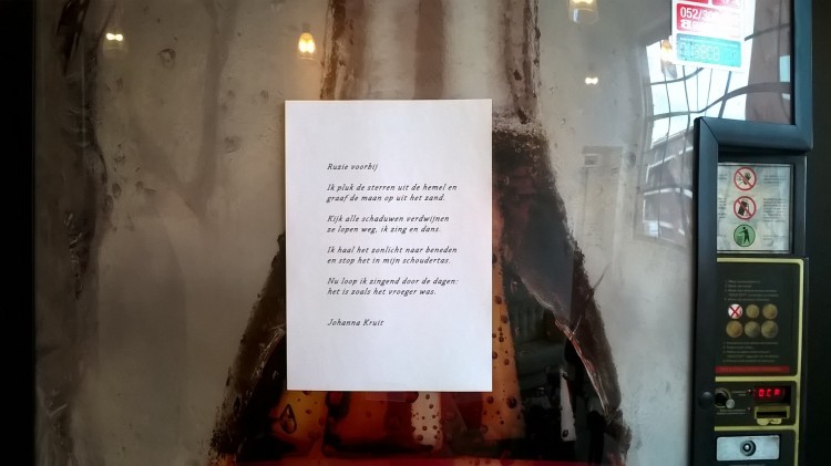 Coca Cola automaat met gedichtje