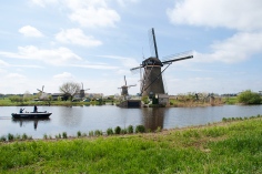 Kinderdijk-molens-landschap-bootje